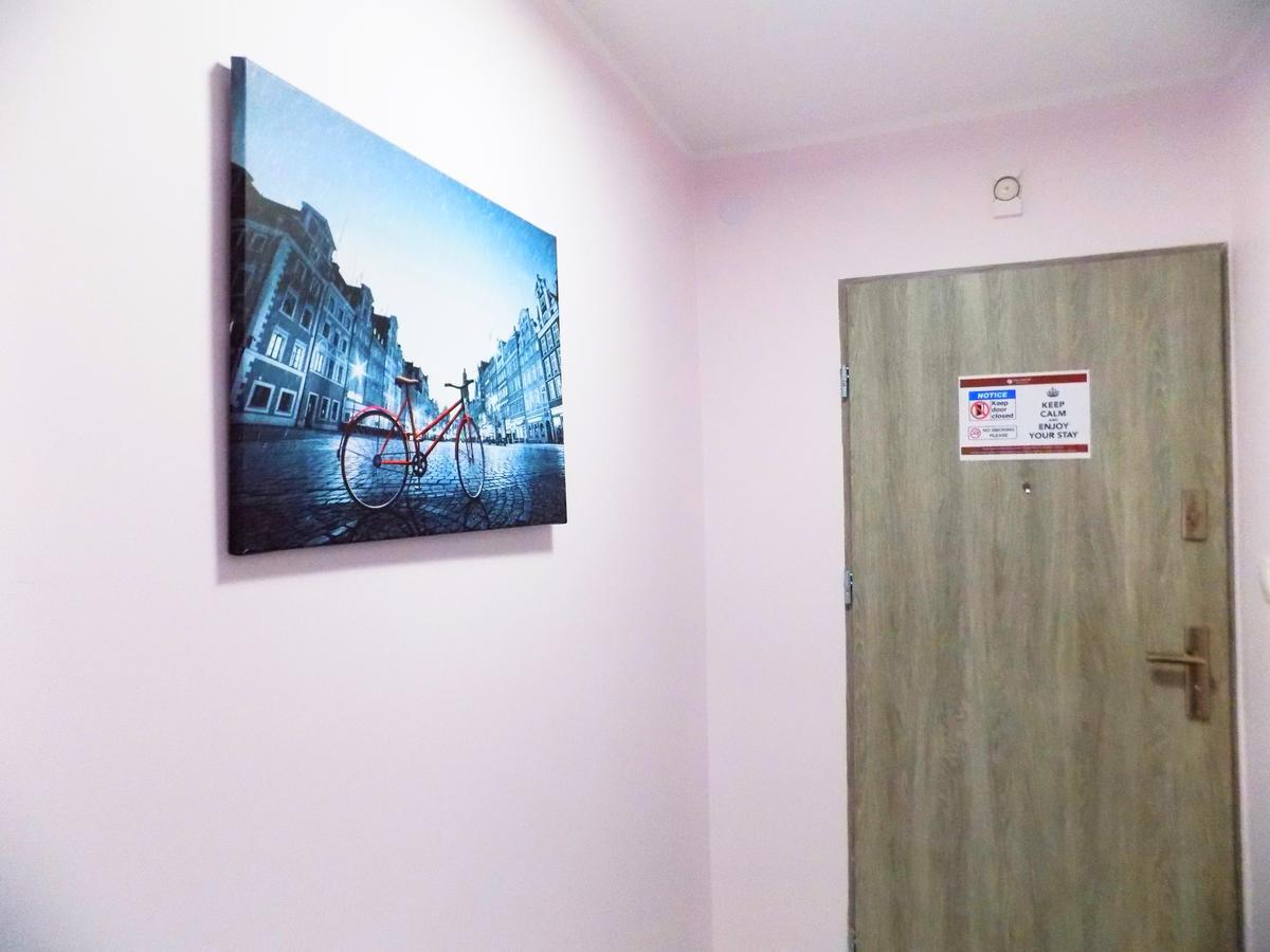 City Central Hostel Laciarska Wrocław Eksteriør billede