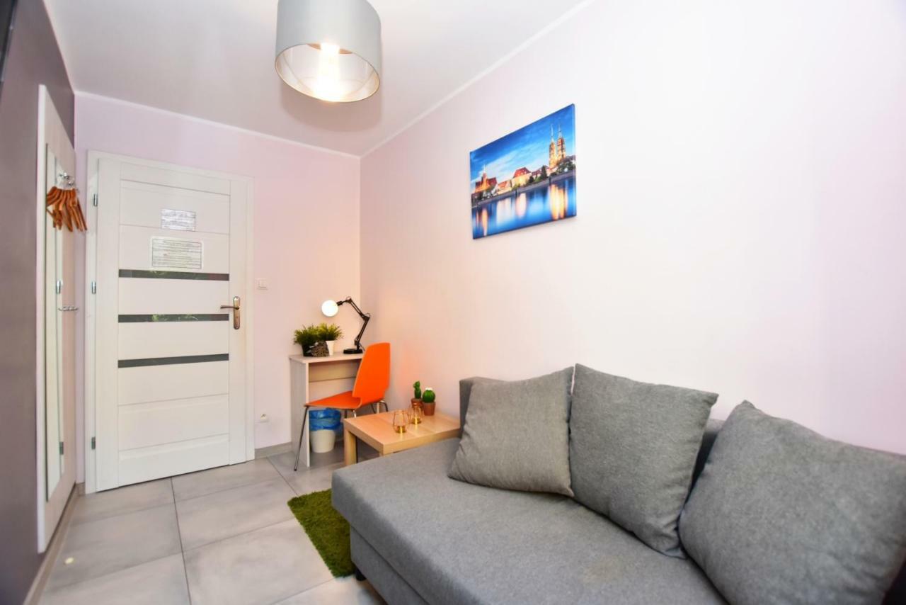 City Central Hostel Laciarska Wrocław Eksteriør billede