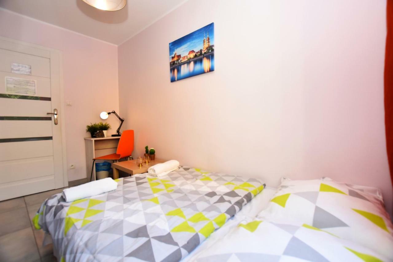 City Central Hostel Laciarska Wrocław Eksteriør billede